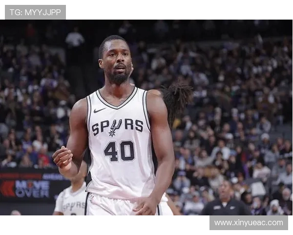 巴恩斯半场手感火热命中12投7中 三分球精准助力全场最高16分